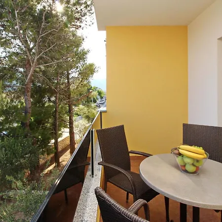 Tolles In Mit Eigenem Balkon By Interhome Baška