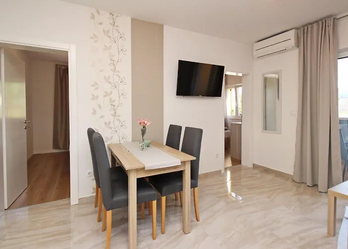 Tolles In Mit Eigenem Balkon By Interhome Apartmán Baška