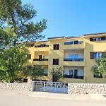 דירה Tolles In Mit Eigenem Balkon By Interhome