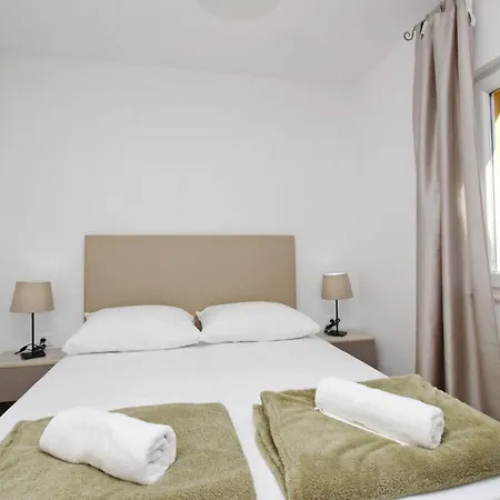 Tolles In Mit Eigenem Balkon By Interhome *