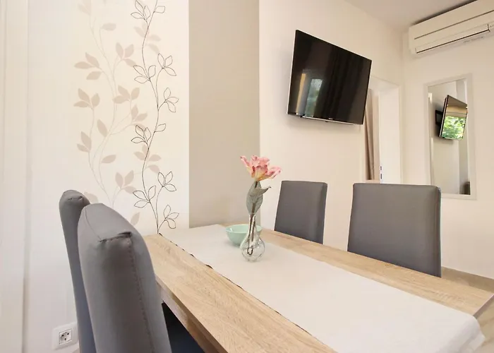 Tolles In Mit Eigenem Balkon By Interhome Appartement