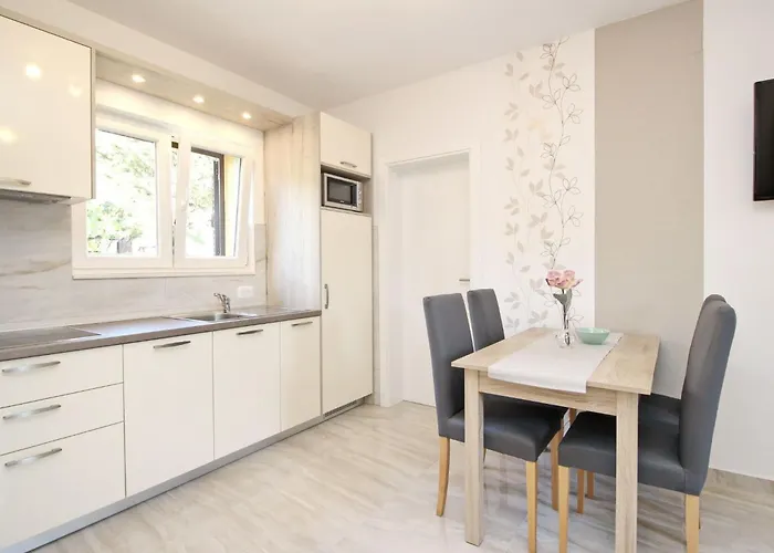 Tolles In Mit Eigenem Balkon By Interhome * Baška