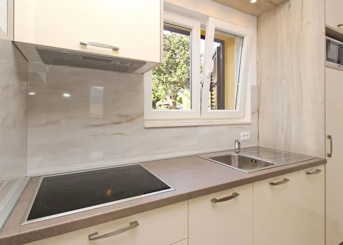 Tolles In Mit Eigenem Balkon By Interhome